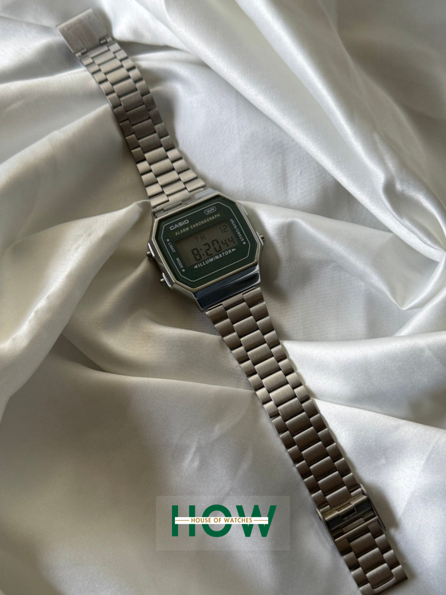 1 Green Dial Retro Digital Watch for Men & Women – Cool Look - Image 1