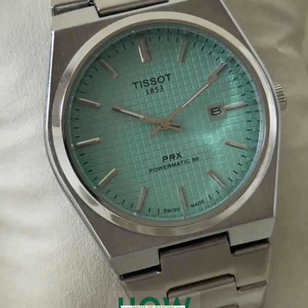 Blue And Silver Stainless Steel Strapes Date Dial Watch For Men