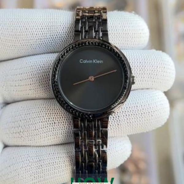 Designer Twisted Bezel Black Dial Watch