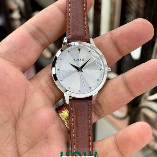 Minimalist Leather Belt with Classic Buckle – Tan